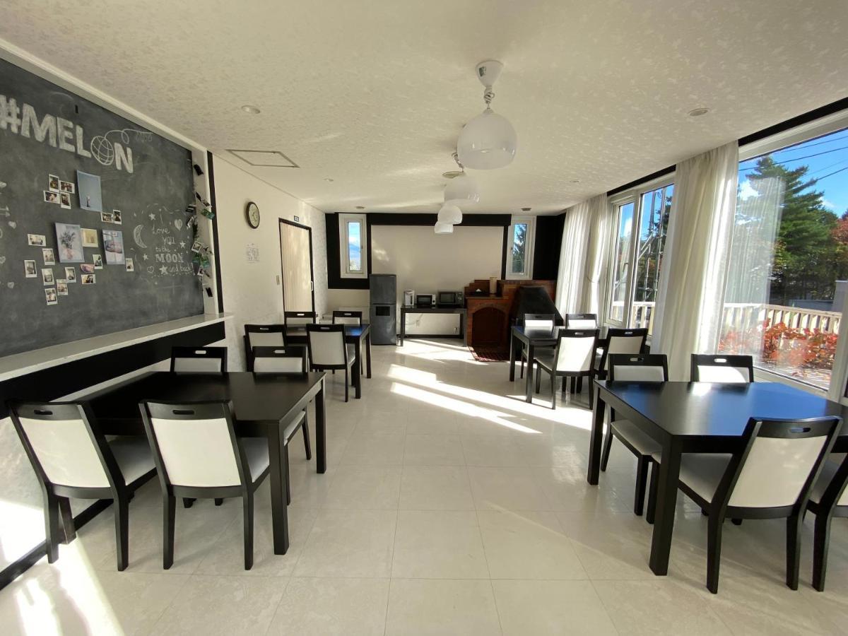 petit hotel MELON Nakafurano Extérieur photo